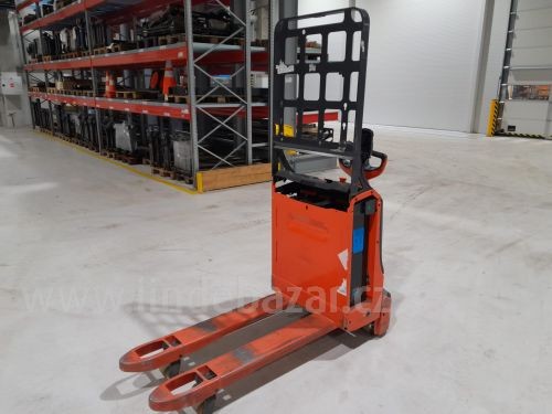 Nízkozdvižný vozík s elektrickým pohonem T 16